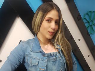 AlessiaMuller - Live Sex Cam - 9750089