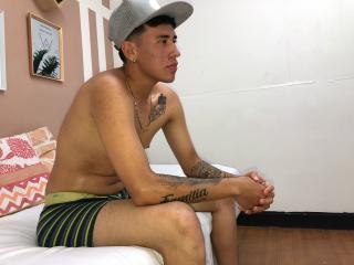 ChristopherBrown - Live porn & sex cam - 9753353