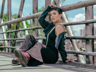  SexyGreen Eye Babe TheProjectMolly