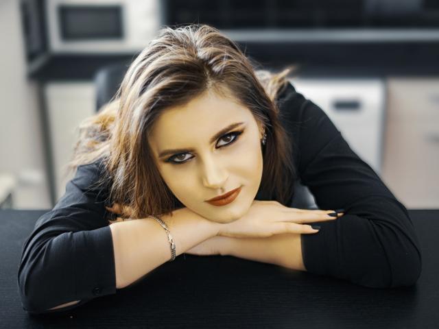 MollyTravis - Sexe cam en vivo - 9757841