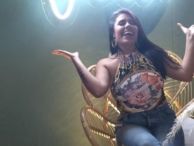 CarlyBaker - Live sex cam - 9767457