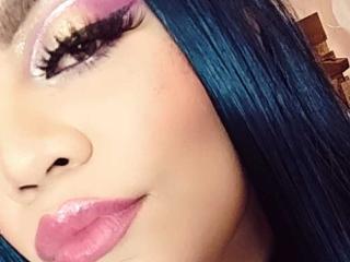 Chestnut Hair Chestnut Eye Babe AntonellaBoobs