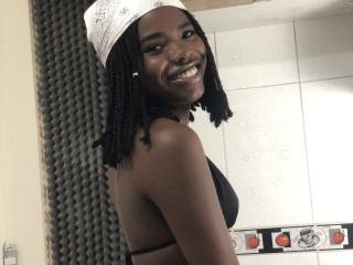 KeikoBrown waiting on someone to chat and have live sex with