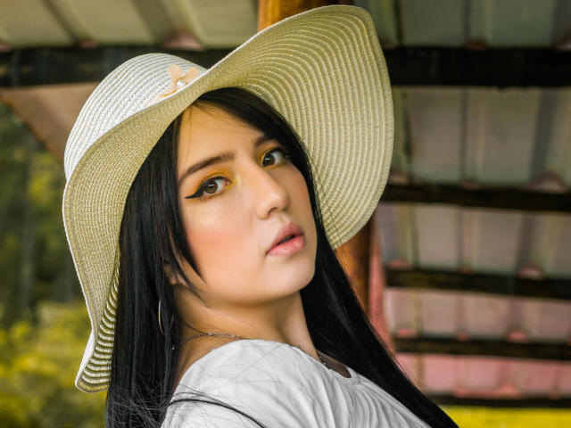 EmelyRose - Live porn &amp; sex cam - 9815661