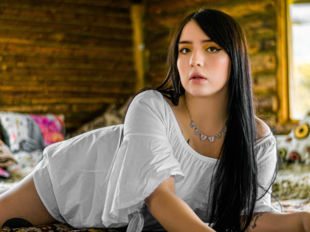 EmelyRose - Sexe cam en vivo - 9815673