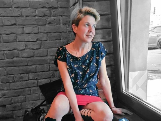 SherlineStone - Live sex cam - 9819833