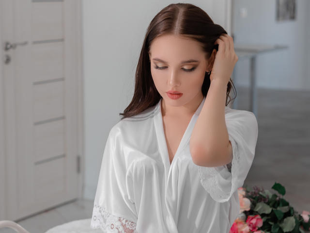 AlessandraMoor - Live sex cam - 9821717