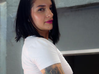 Camgirl and Webcam Model TamaraRussoo on Go Adult Chat