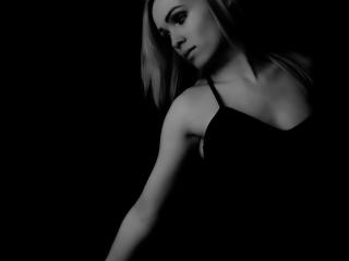 Camgirl and Webcam Model SexyMarinna on Go Adult Chat