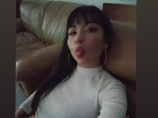 Camgirl and Webcam Model ZoeCartie on Go Adult Chat