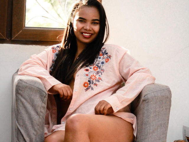 Charnelles - Sexe cam en vivo - 9875841