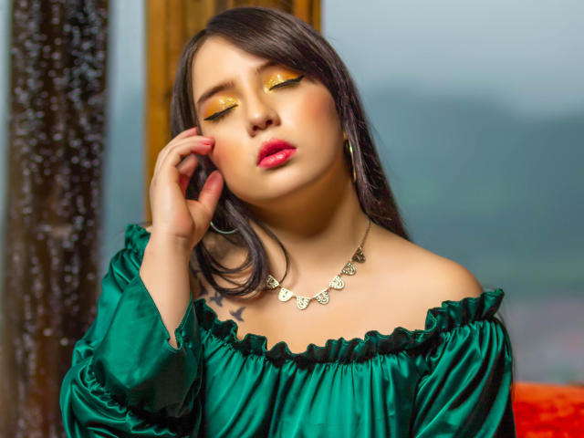 EmelyRose - Sexe cam en vivo - 9896737