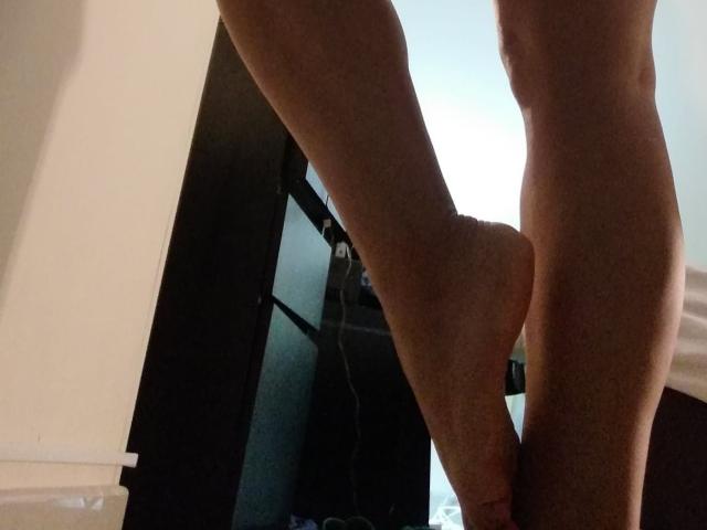 AlisGourmande - Live sex cam - 9906529