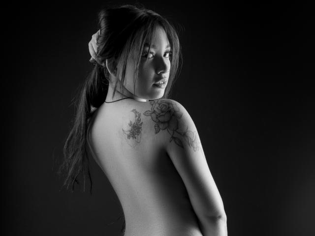 VickyAdam - Live sex cam - 9909325