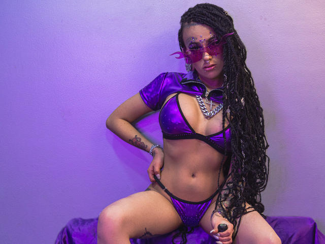 MollyWaxx - Live sex cam - 9945713