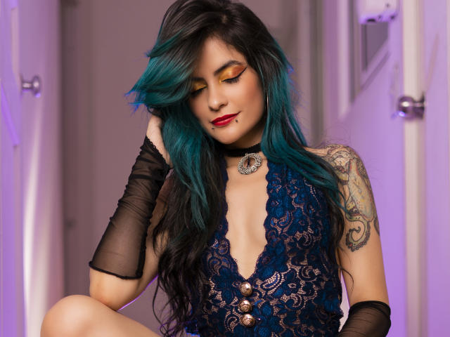 CandiceValo - Live Sex Cam - 9964477
