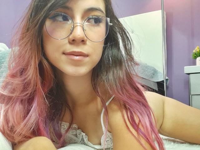 JuliaGarciax - Sexe cam en vivo - 9979451