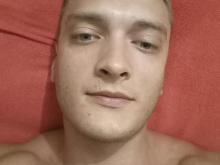 FineHenry - Live porn &amp; sex cam - 9981559