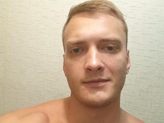 FineHenry - Live porn &amp; sex cam - 9981579