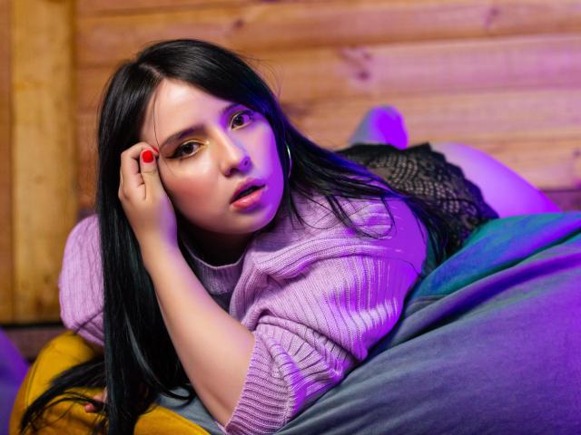 EmelyRose - Live Sex Cam - 9984407