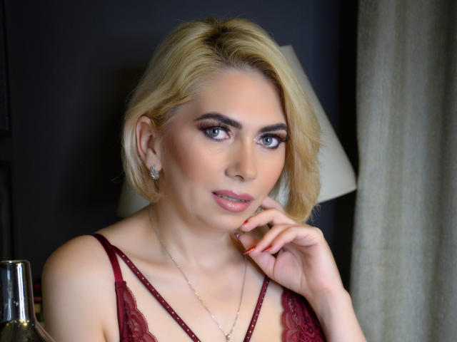 AnnaAmour - Live sex cam - 9994547