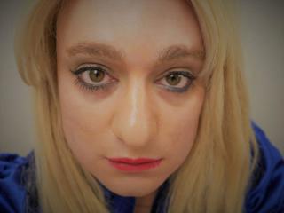 ChantalCross-hot