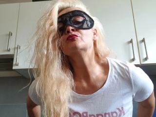 LadyIsabel-hot