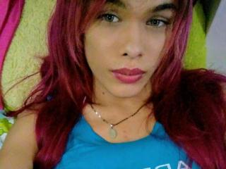 Foto de perfil sexy da modelo LaddyMorningstar, para um live show muito quente!