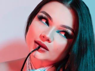 Photo de profil sexy du modèle HonnieWhite, pour un live show webcam très hot !