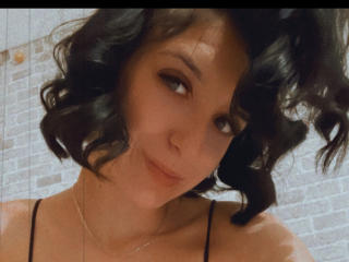Kayra - Young women - 25 years old