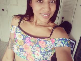 SexyBrunetteQueen