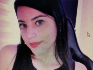 Foto de perfil sexy de la modelo Arenne, ¡disfruta de un show webcam muy caliente!