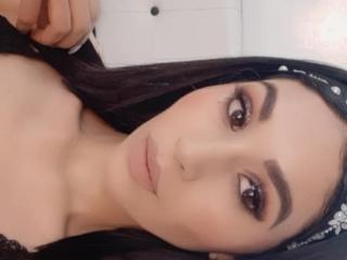 Photo de profil sexy du modèle ArabellaSex, pour un live show webcam très hot !