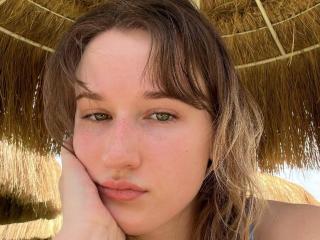 Model Oliwia'in seksi profil resmi, çok ateşli bir canlı webcam yayını sizi bekliyor!