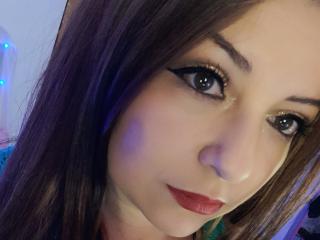 Photo de profil sexy du modèle NatalyHami, pour un live show webcam très hot !