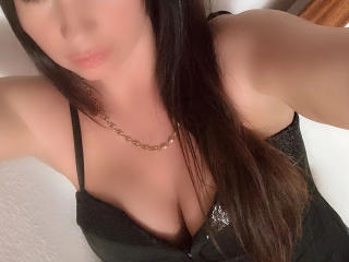 Hot-Strip-Girl
