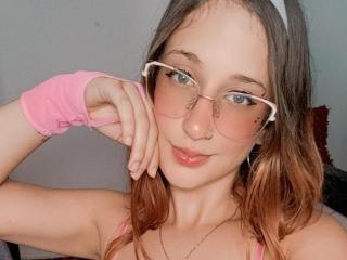 Fotografija seksi profila modela  LauraCutee za izredno vroč webcam šov v živo!