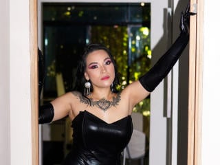Foto de perfil sexy da modelo SashaStone, para um live show muito quente!