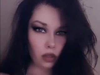 Photo de profil sexy du modèle Femme69, pour un live show webcam très hot !