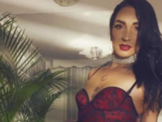 Poza sexy de profil a modelului SamanthaDolly, pentru un intens show webcam live !