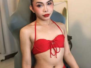 QueenSelfSucker-hot