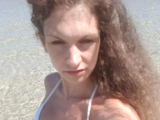 Cute-curly-hot