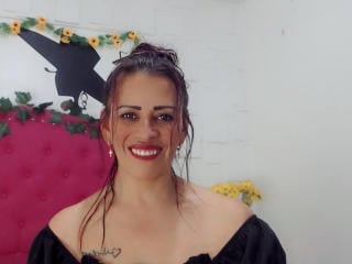 Sexy Profilfoto des Models SashaMissHot, für eine sehr heiße Liveshow per Webcam!