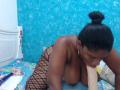 SexyYully - online chat nude with this ebony College hotties 